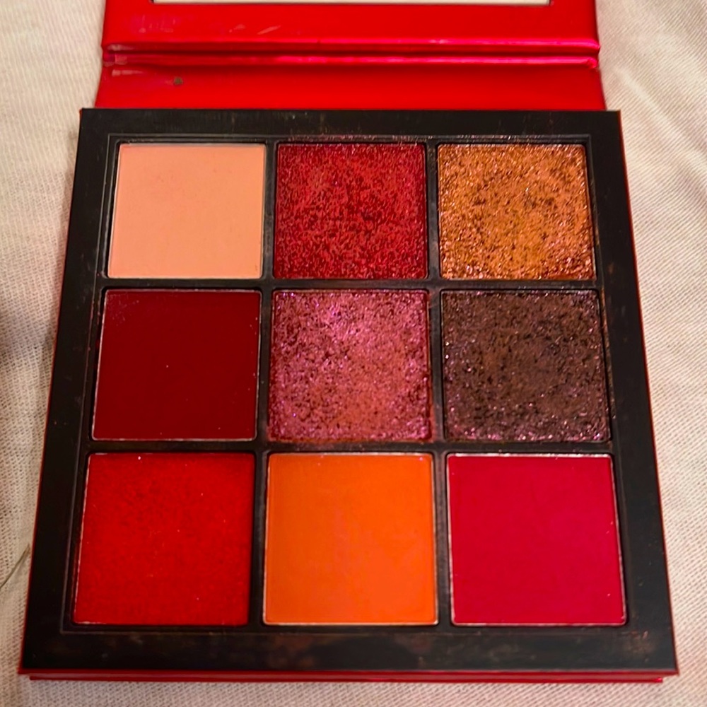 HudaBeauty Ruby Obsessions